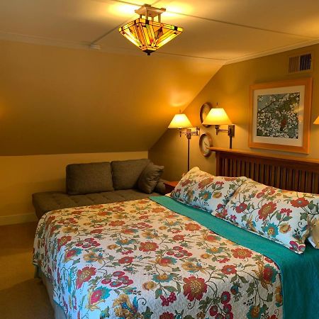 Kangaroo House Bed & Breakfast Eastsound ภายนอก รูปภาพ