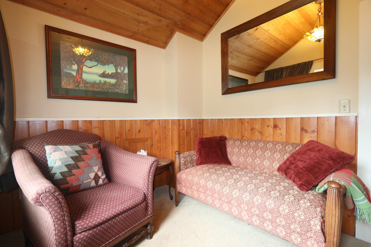 Kangaroo House Bed & Breakfast Eastsound ภายนอก รูปภาพ